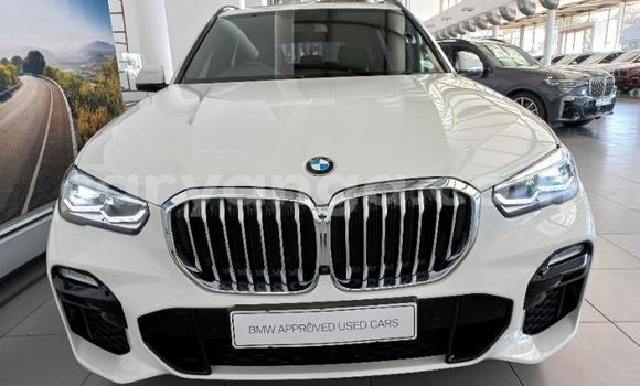 Nunua Ilio tumika BMW X5 White Gari ndani ya Blantyre nchini Malawi Nunua Ilio tumika BMW X5 White Gari ndani ya Blantyre nchini Malawi