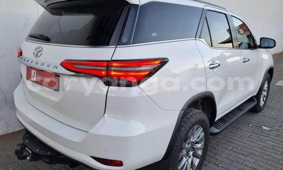 Nunua Ilio tumika Toyota Fortuner White Gari ndani ya Blantyre nchini Malawi Nunua Ilio tumika Toyota Fortuner White Gari ndani ya Blantyre nchini Malawi