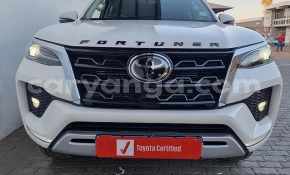Nunua Ilio tumika Toyota Fortuner White Gari ndani ya Blantyre nchini Malawi Nunua Ilio tumika Toyota Fortuner White Gari ndani ya Blantyre nchini Malawi