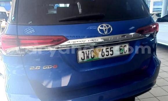 Nunua Ilio tumika Toyota Fortuner Blue Gari ndani ya Blantyre nchini Malawi Nunua Ilio tumika Toyota Fortuner Blue Gari ndani ya Blantyre nchini Malawi