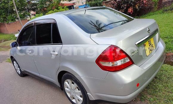 Nunua Ilio tumika Nissan Tiida Silver Gari ndani ya Blantyre nchini Malawi Nunua Ilio tumika Nissan Tiida Silver Gari ndani ya Blantyre nchini Malawi