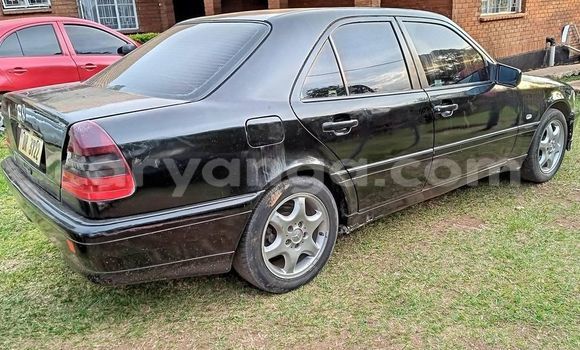 Nunua Ilio tumika Mercedes‒Benz C–Class Black Gari ndani ya Blantyre nchini Malawi Nunua Ilio tumika Mercedes‒Benz C–Class Black Gari ndani ya Blantyre nchini Malawi