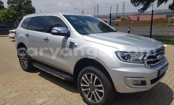 Nunua Ilio tumika Ford Everest Silver Gari ndani ya Blantyre nchini Malawi Nunua Ilio tumika Ford Everest Silver Gari ndani ya Blantyre nchini Malawi