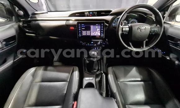 Nunua Ilio tumika Toyota Hilux White Gari ndani ya Blantyre nchini Malawi Nunua Ilio tumika Toyota Hilux White Gari ndani ya Blantyre nchini Malawi