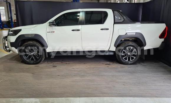 Nunua Ilio tumika Toyota Hilux White Gari ndani ya Blantyre nchini Malawi Nunua Ilio tumika Toyota Hilux White Gari ndani ya Blantyre nchini Malawi