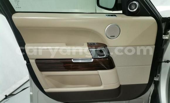 Nunua Ilio tumika Range Rover Range Rover White Gari ndani ya Blantyre nchini Malawi Nunua Ilio tumika Range Rover Range Rover White Gari ndani ya Blantyre nchini Malawi