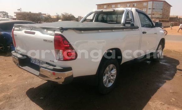 Nunua Ilio tumika Toyota Hilux White Gari ndani ya Blantyre nchini Malawi Nunua Ilio tumika Toyota Hilux White Gari ndani ya Blantyre nchini Malawi