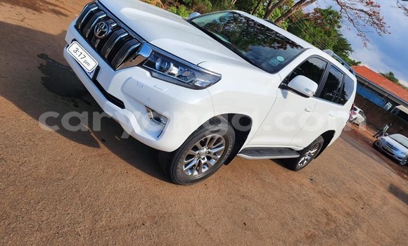 Nunua Ilio tumika Toyota Land Cruiser Prado White Gari ndani ya Blantyre nchini Malawi Nunua Ilio tumika Toyota Land Cruiser Prado White Gari ndani ya Blantyre nchini Malawi