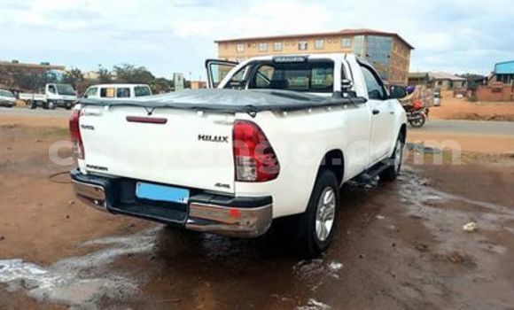 Nunua Ilio tumika Toyota Hilux White Gari ndani ya Blantyre nchini Malawi Nunua Ilio tumika Toyota Hilux White Gari ndani ya Blantyre nchini Malawi