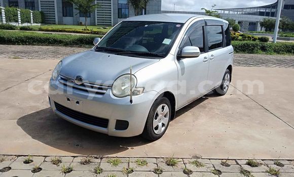 Buy Used Toyota Sienta Silver Car in Blantyre in Malawi Buy Used Toyota Sienta Silver Car in Blantyre in Malawi
