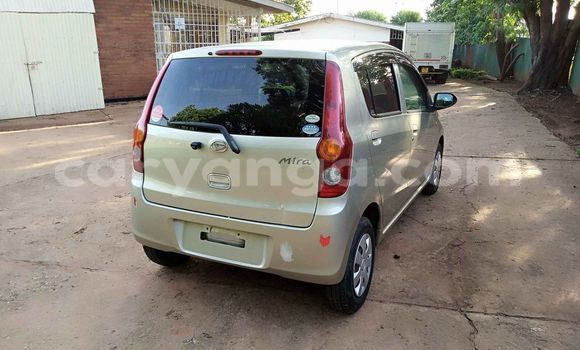 Nunua Ilio tumika Daihatsu Mira Silver Gari ndani ya Blantyre nchini Malawi Nunua Ilio tumika Daihatsu Mira Silver Gari ndani ya Blantyre nchini Malawi