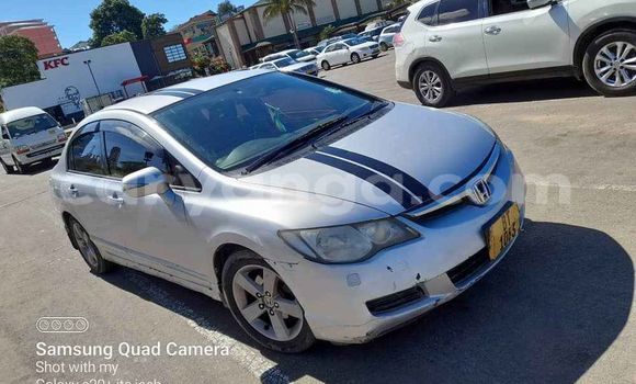 Nunua Ilio tumika Honda Civic Silver Gari ndani ya Blantyre nchini Malawi Nunua Ilio tumika Honda Civic Silver Gari ndani ya Blantyre nchini Malawi