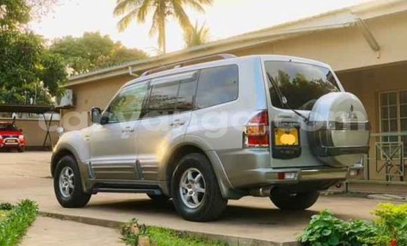 Nunua Ilio tumika Mitsubishi Pajero Silver Gari ndani ya Blantyre nchini Malawi Nunua Ilio tumika Mitsubishi Pajero Silver Gari ndani ya Blantyre nchini Malawi