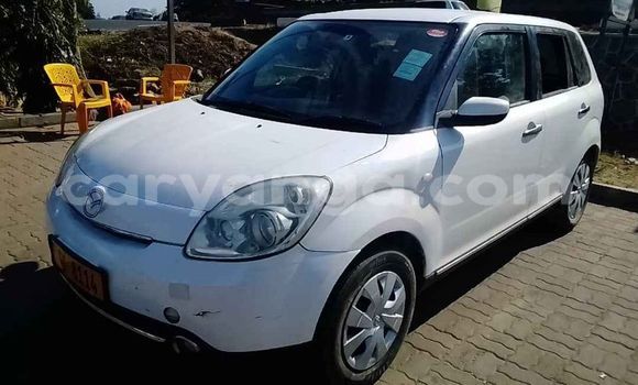 Nunua Ilio tumika Mazda Verisa White Gari ndani ya Blantyre nchini Malawi Nunua Ilio tumika Mazda Verisa White Gari ndani ya Blantyre nchini Malawi