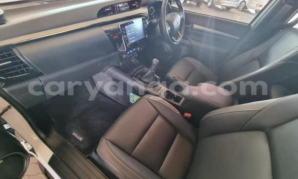 Nunua Ilio tumika Toyota Hilux White Gari ndani ya Blantyre nchini Malawi Nunua Ilio tumika Toyota Hilux White Gari ndani ya Blantyre nchini Malawi