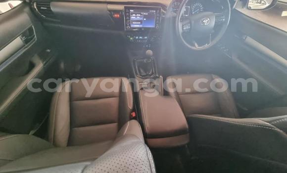Nunua Ilio tumika Toyota Hilux White Gari ndani ya Blantyre nchini Malawi Nunua Ilio tumika Toyota Hilux White Gari ndani ya Blantyre nchini Malawi
