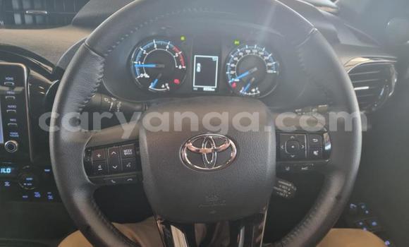 Nunua Ilio tumika Toyota Hilux White Gari ndani ya Blantyre nchini Malawi Nunua Ilio tumika Toyota Hilux White Gari ndani ya Blantyre nchini Malawi