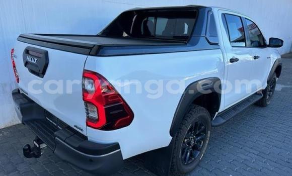 Nunua Ilio tumika Toyota Hilux White Gari ndani ya Blantyre nchini Malawi Nunua Ilio tumika Toyota Hilux White Gari ndani ya Blantyre nchini Malawi