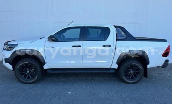 Nunua Ilio tumika Toyota Hilux White Gari ndani ya Blantyre nchini Malawi Nunua Ilio tumika Toyota Hilux White Gari ndani ya Blantyre nchini Malawi