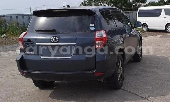 Acheter Occasion Voiture Toyota Vanguard Bleu à Blantyre, Malawi Acheter Occasion Voiture Toyota Vanguard Bleu à Blantyre, Malawi