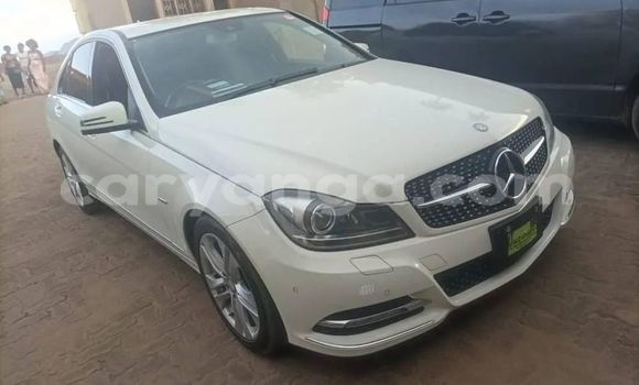 Acheter Occasion Voiture Mercedes‒Benz C–Class Blanc à Blantyre, Malawi Acheter Occasion Voiture Mercedes‒Benz C–Class Blanc à Blantyre, Malawi
