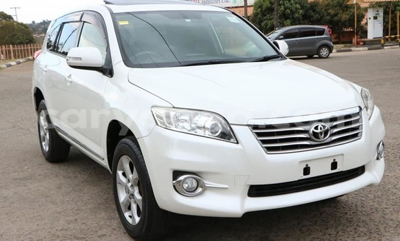 Acheter Occasion Voiture Toyota Vanguard Blanc à Blantyre, Malawi Acheter Occasion Voiture Toyota Vanguard Blanc à Blantyre, Malawi