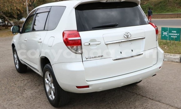 Acheter Occasion Voiture Toyota Vanguard Blanc à Blantyre, Malawi Acheter Occasion Voiture Toyota Vanguard Blanc à Blantyre, Malawi