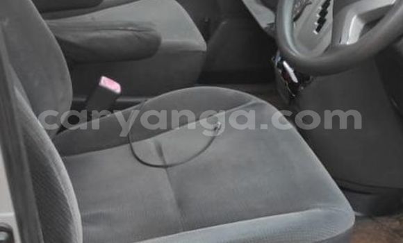Nunua Ilio tumika Toyota Voxy Silver Gari ndani ya Blantyre nchini Malawi Nunua Ilio tumika Toyota Voxy Silver Gari ndani ya Blantyre nchini Malawi