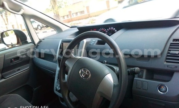 Nunua Ilio tumika Toyota Voxy Silver Gari ndani ya Blantyre nchini Malawi Nunua Ilio tumika Toyota Voxy Silver Gari ndani ya Blantyre nchini Malawi