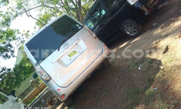 Nunua Ilio tumika Toyota Voxy Silver Gari ndani ya Blantyre nchini Malawi Nunua Ilio tumika Toyota Voxy Silver Gari ndani ya Blantyre nchini Malawi
