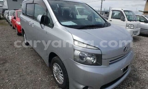 Nunua Ilio tumika Toyota Voxy Silver Gari ndani ya Blantyre nchini Malawi Nunua Ilio tumika Toyota Voxy Silver Gari ndani ya Blantyre nchini Malawi