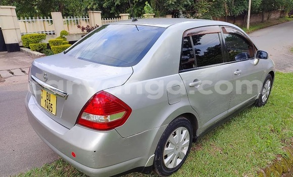 Nunua Ilio tumika Nissan Tiida Silver Gari ndani ya Blantyre nchini Malawi Nunua Ilio tumika Nissan Tiida Silver Gari ndani ya Blantyre nchini Malawi