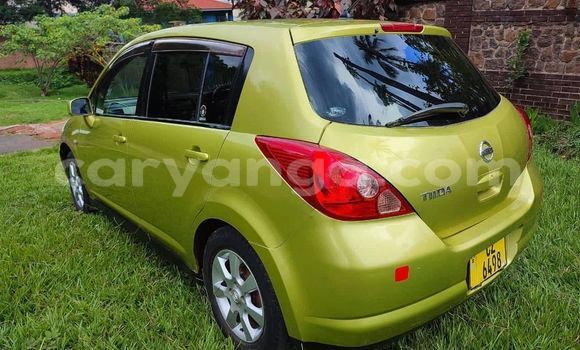 Acheter Occasion Voiture Nissan Tiida Vert à Blantyre, Malawi Acheter Occasion Voiture Nissan Tiida Vert à Blantyre, Malawi