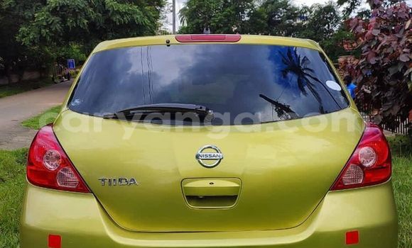 Acheter Occasion Voiture Nissan Tiida Vert à Blantyre, Malawi Acheter Occasion Voiture Nissan Tiida Vert à Blantyre, Malawi