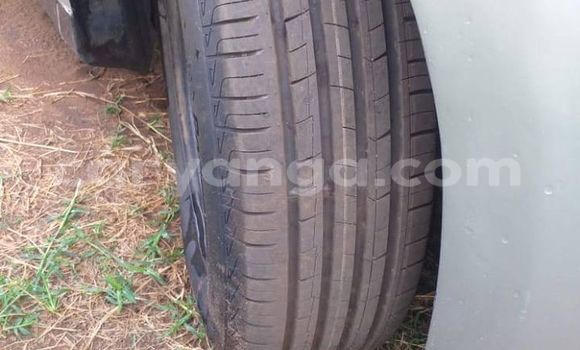 Acheter Occasion Voiture Nissan Tiida Gris à Blantyre, Malawi Acheter Occasion Voiture Nissan Tiida Gris à Blantyre, Malawi