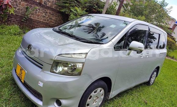 Acheter Occasion Voiture Toyota Voxy Gris à Blantyre, Malawi Acheter Occasion Voiture Toyota Voxy Gris à Blantyre, Malawi