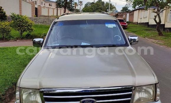 Acheter Occasion Voiture Ford Everest Marron à Blantyre, Malawi