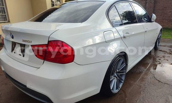 Acheter Occasion Voiture BMW 3–Series Blanc à Blantyre, Malawi Acheter Occasion Voiture BMW 3–Series Blanc à Blantyre, Malawi