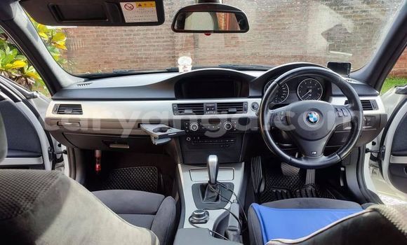 Acheter Occasion Voiture BMW 3–Series Blanc à Blantyre, Malawi Acheter Occasion Voiture BMW 3–Series Blanc à Blantyre, Malawi