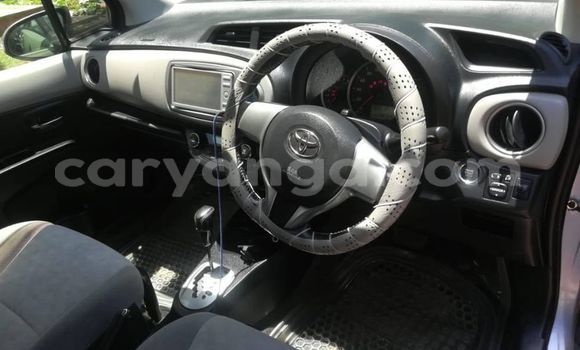 Acheter Occasion Voiture Toyota Vitz Bleu à Blantyre, Malawi Acheter Occasion Voiture Toyota Vitz Bleu à Blantyre, Malawi