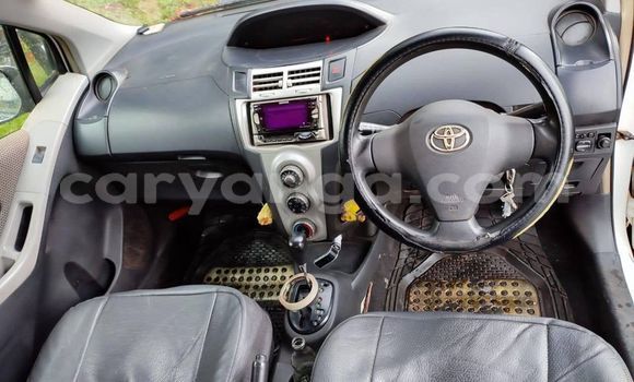 Acheter Occasion Voiture Toyota Vitz Blanc à Blantyre, Malawi Acheter Occasion Voiture Toyota Vitz Blanc à Blantyre, Malawi