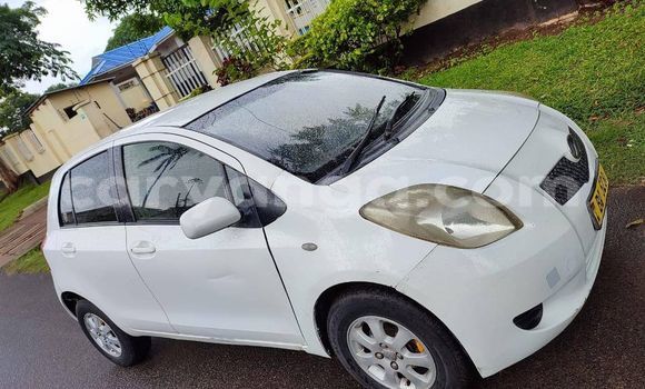 Acheter Occasion Voiture Toyota Vitz Blanc à Blantyre, Malawi Acheter Occasion Voiture Toyota Vitz Blanc à Blantyre, Malawi