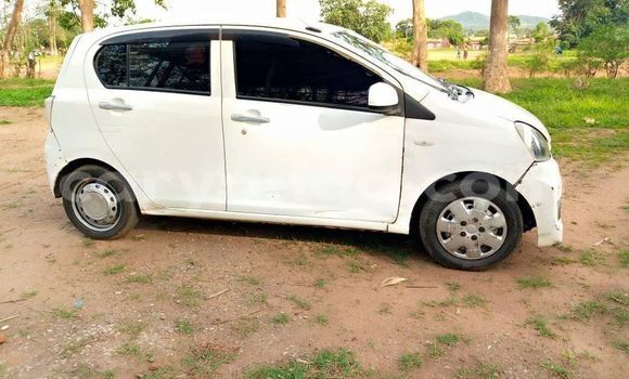 Buy Used Daihatsu Mira White Car in Dowa in Dowa Buy Used Daihatsu Mira White Car in Dowa in Dowa