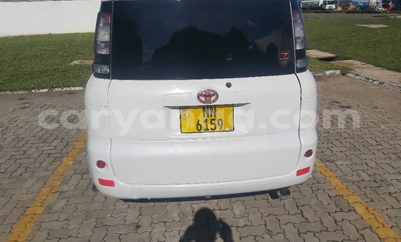 Buy Used Toyota Sienta White Car in Blantyre in Malawi Buy Used Toyota Sienta White Car in Blantyre in Malawi