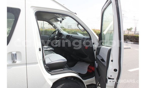 Buy Import Toyota Hiace White Car in Import - Dubai in Malawi Buy Import Toyota Hiace White Car in Import - Dubai in Malawi