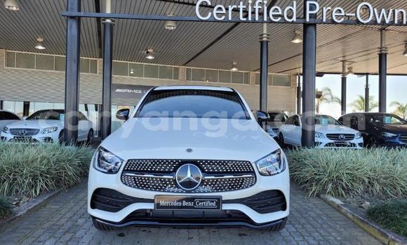 Nunua Ilio tumika Mercedes-Benz GLC 250D White Gari ndani ya Blantyre nchini Malawi Nunua Ilio tumika Mercedes-Benz GLC 250D White Gari ndani ya Blantyre nchini Malawi