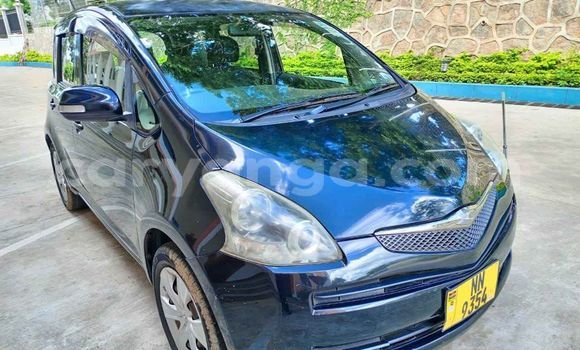 Acheter Occasion Voiture Toyota Ractis Bleu à Blantyre, Malawi Acheter Occasion Voiture Toyota Ractis Bleu à Blantyre, Malawi