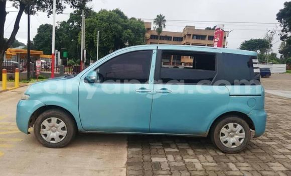 Buy Used Toyota Sienta Blue Car in Zomba in Malawi Buy Used Toyota Sienta Blue Car in Zomba in Malawi