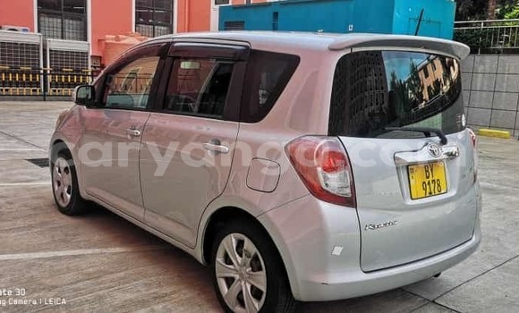 Acheter Occasion Voiture Toyota Ractis Gris à Blantyre, Malawi Acheter Occasion Voiture Toyota Ractis Gris à Blantyre, Malawi