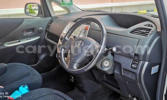 Acheter Occasion Voiture Toyota Ractis Gris à Blantyre, Malawi Acheter Occasion Voiture Toyota Ractis Gris à Blantyre, Malawi